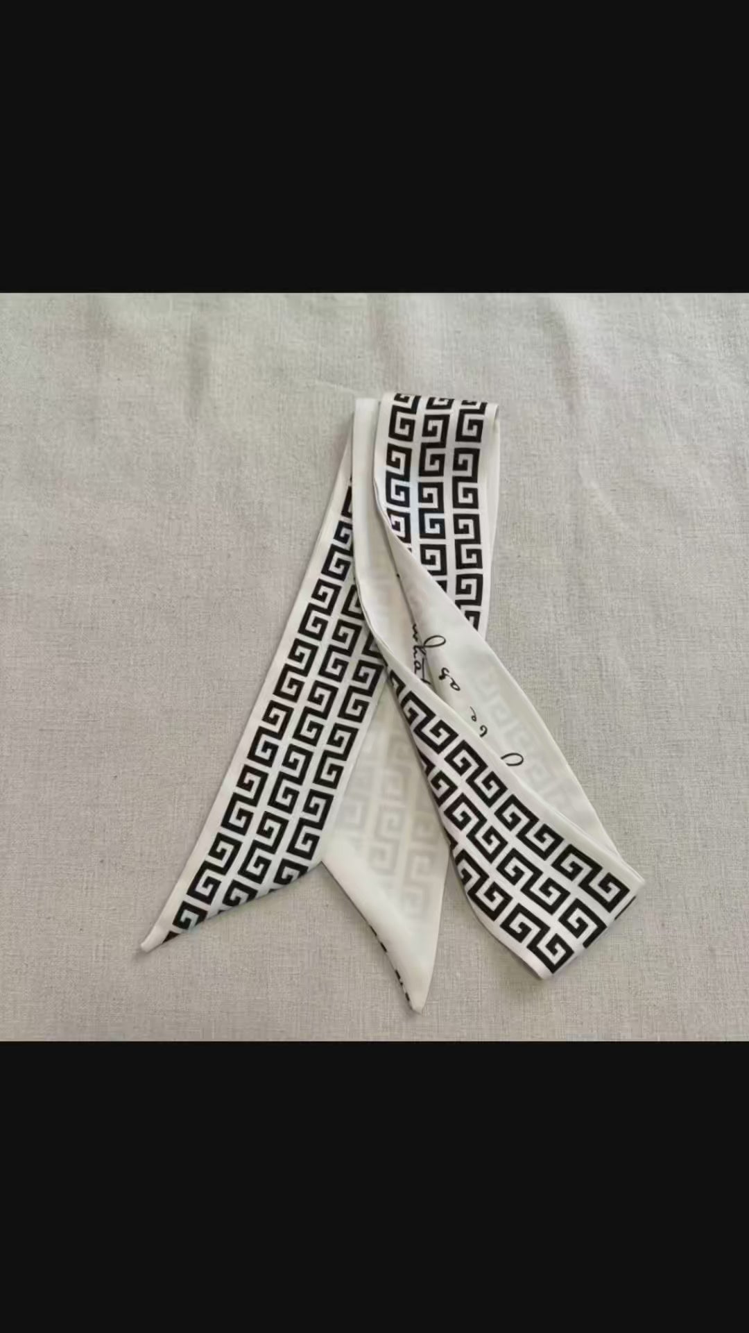 PARIS NOIR SCARF